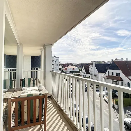 Apartament Near Belgian Coast With Terrace Knokke-Heist