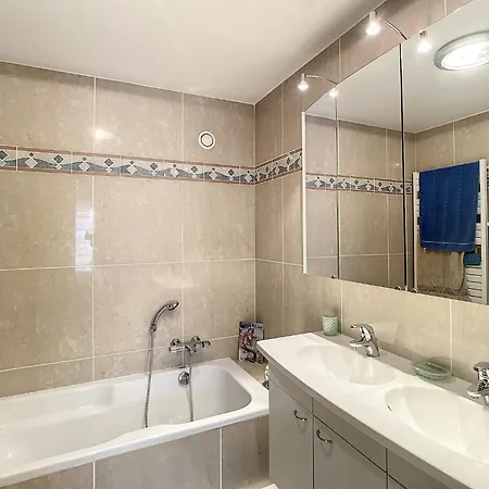Apartment Cozy For 5 Persons In Zeerobben Knokke-Heist